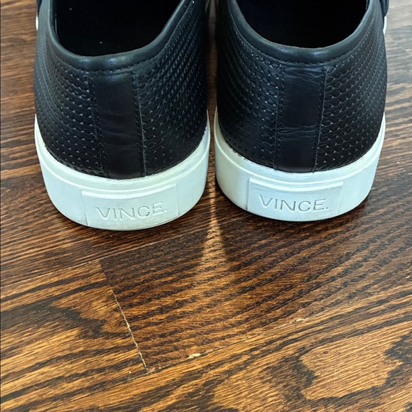 Vince Black Blair Slip On Leather Sneaker Black Women’s 8.5 - Picture 8 of 9
